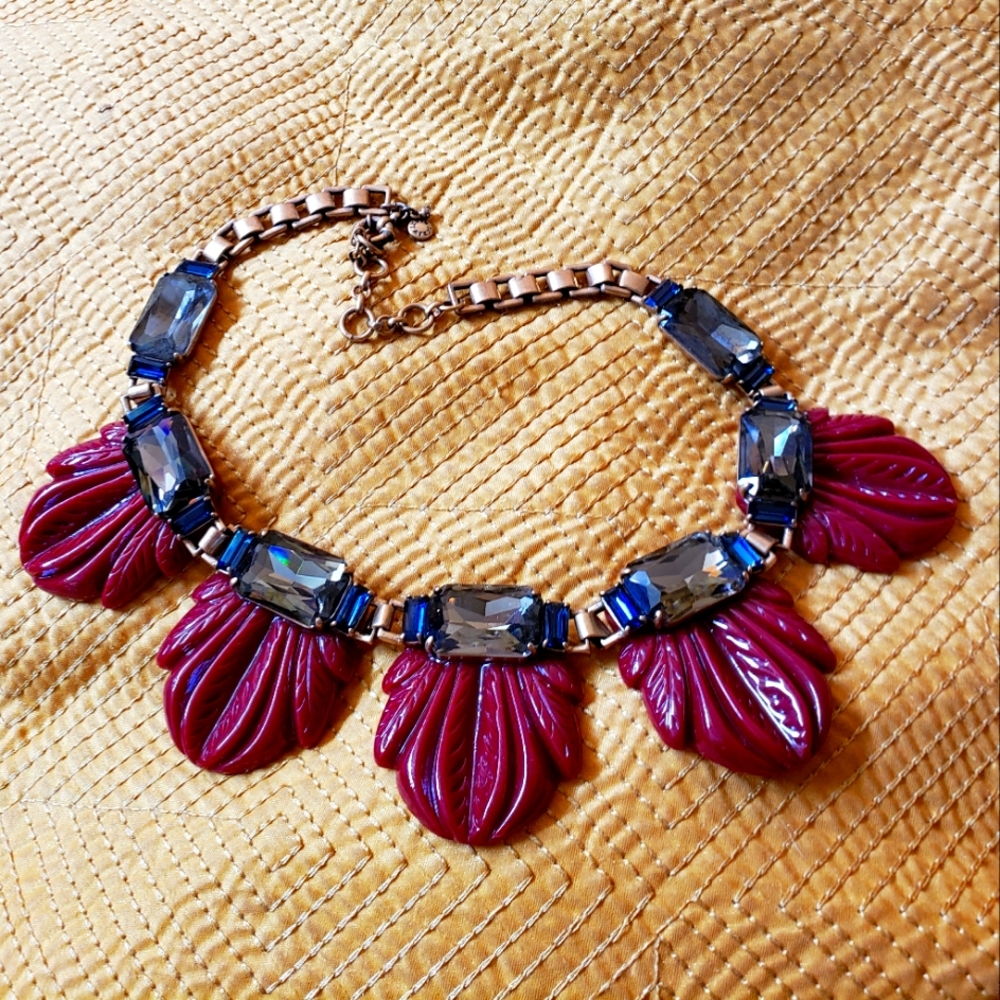Statement necklace